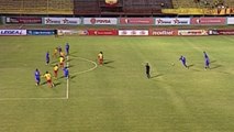 Venezuela - El recogepelotas se lleva un balonazo