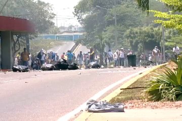 12-3-2014 Protestas en Maracaibo - Torres del Saladillo - Av Padilla 3PM