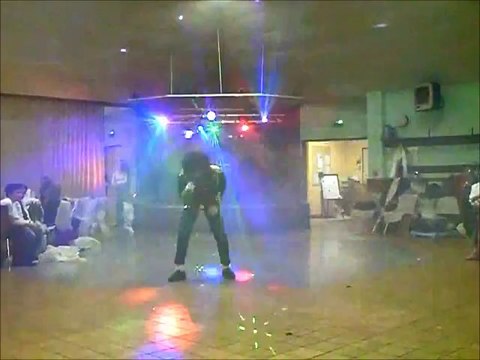 Ji-Es, Performer et Imitateur de Michael Jackson (8 Mars 2014)