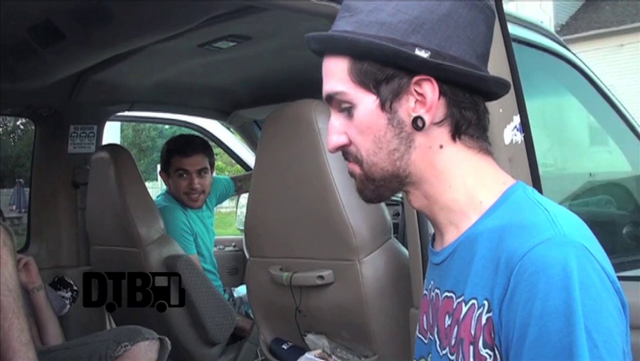July - BUS INVADERS Ep. 586