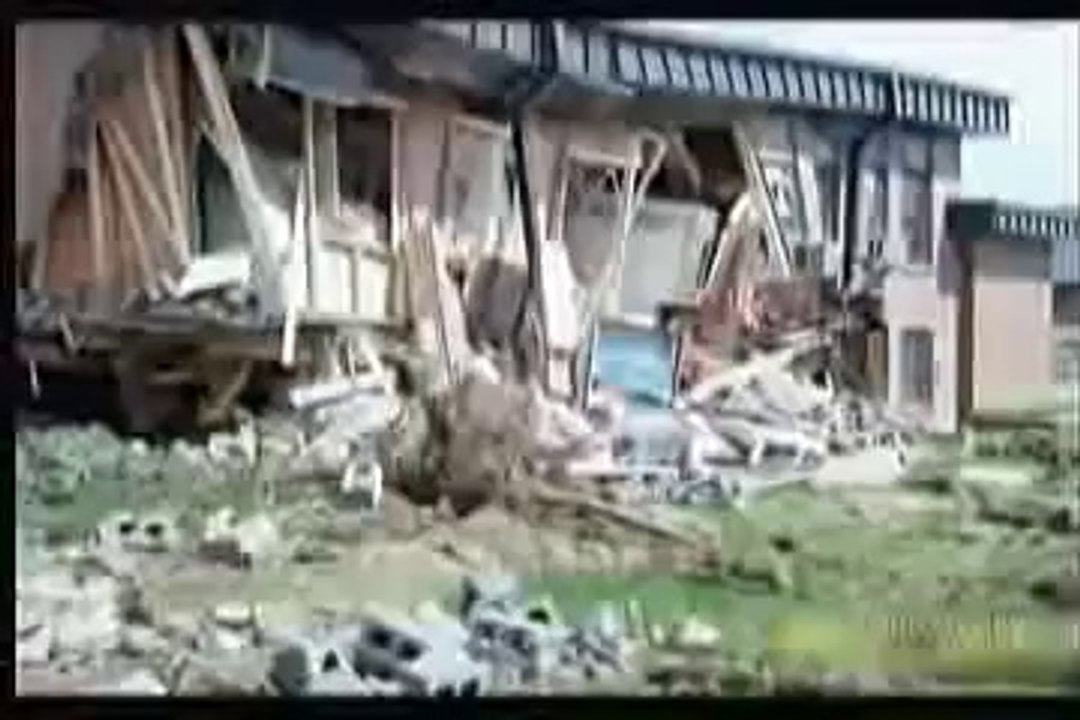 Home Built Tank Destroys Town