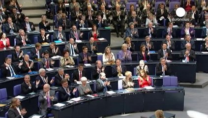 Ucrania: Merkel advierte a Rusia de consecuencias en el "plano económico y político"