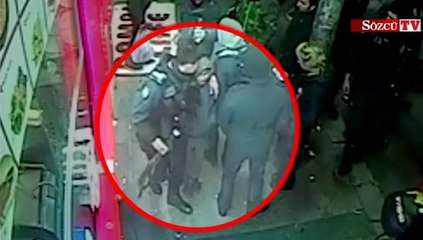 Polis gaz tüfeğini çocuğa verdi