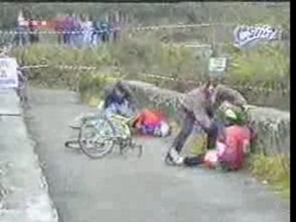 TOUR DE FRANCE