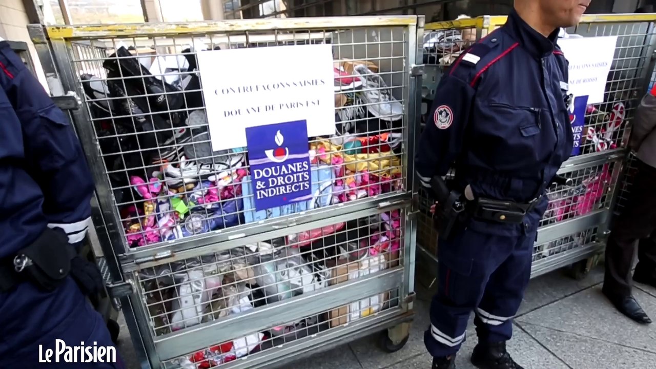 Destruction des contrefaçons saisies par la douane.