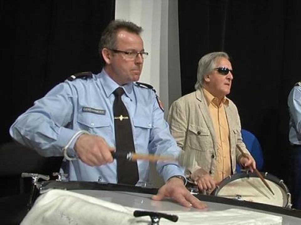 Gilbert Montagné chante avec la Garde Républicaine - 13/03