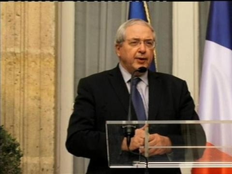 Pollution: Jean-Paul Huchon appelle les Franciliens "à utiliser les transports publics" - 13/02