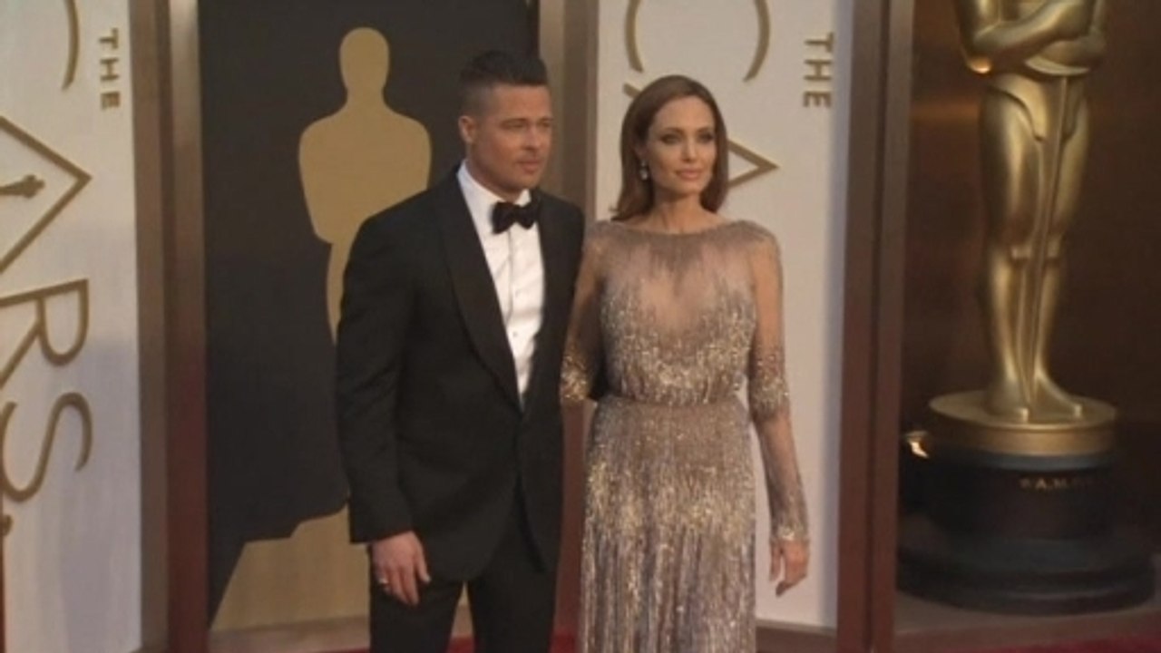 Jolie plans more surgery, Rolling Stones rock China