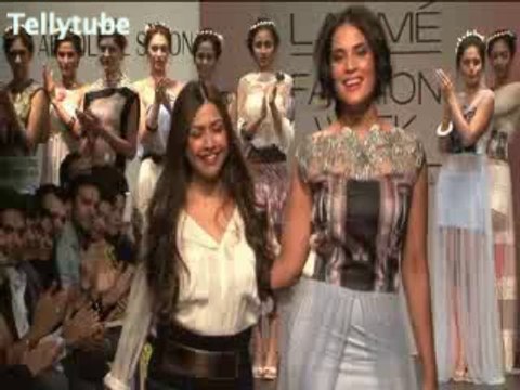 LFW : Richa Chadda walks for designer Sounia Gohil