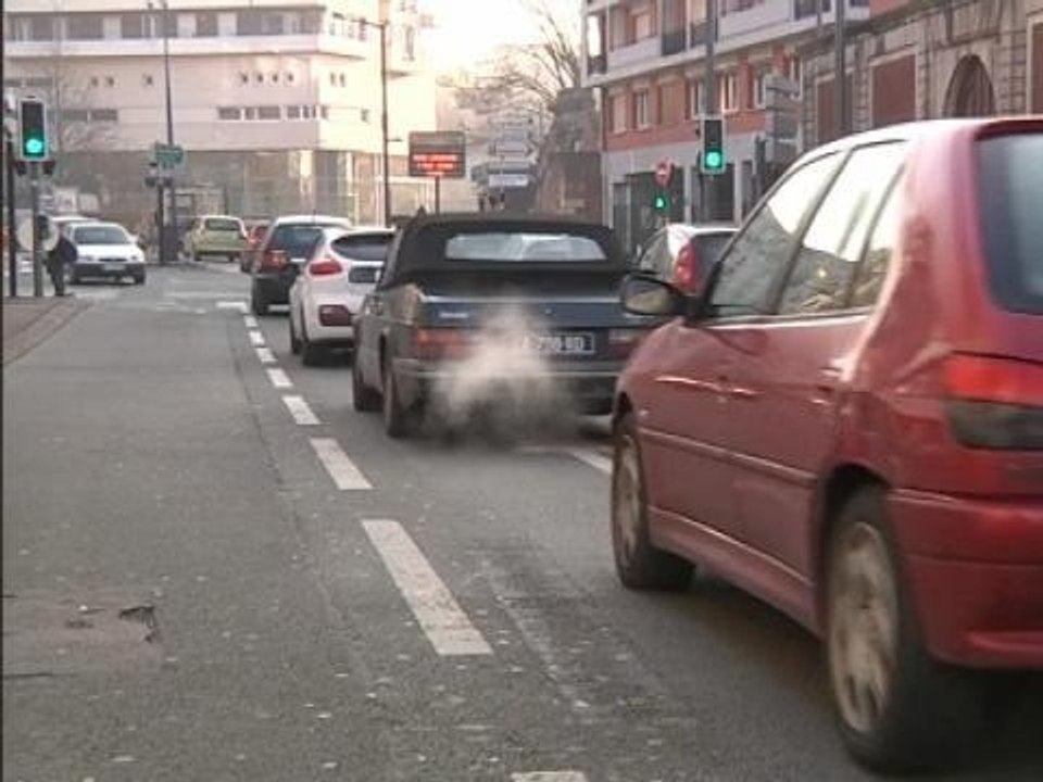Pic de pollution: le ministre de l'Ecologie a d...