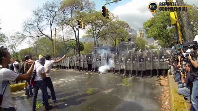 Uso de Extintores de Incendios Contra Estudiantes UCV