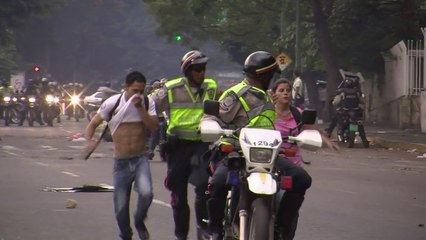 Detienen a 30 manifestantes en Caracas