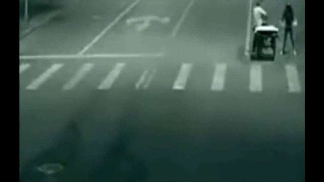 Teleportation Caught on CCTV Camera or is this Time Travel China