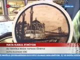 Sivas'ta yaşayan bir kişi kızgın metal çubukla akşapa resim çiziyor