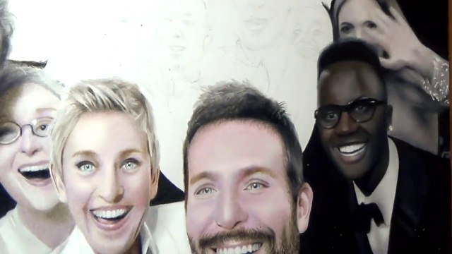Elle dessine à la main le Selfie des Oscars 2014!