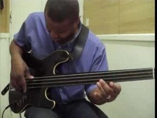 SYRILLES MAMBINGO - BASS FRETLESS