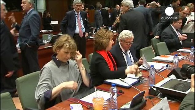 EU draws up list of top Russians to face sanctions