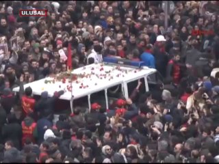 Siyasetçilerin üslubu yurttaşları da gerdi