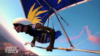 Hang Gliding Smoke Signals | JukinVideo EXCLUSIVE