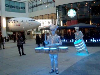 İNGİLİZ  GÖSTERİ GURUBU  AKASYA AVM'DE