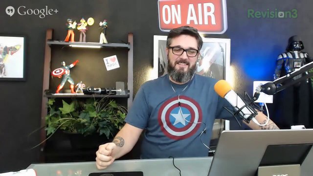 Geeks and Gear: Cali Lewis - GeekBeat Tips & Reviews