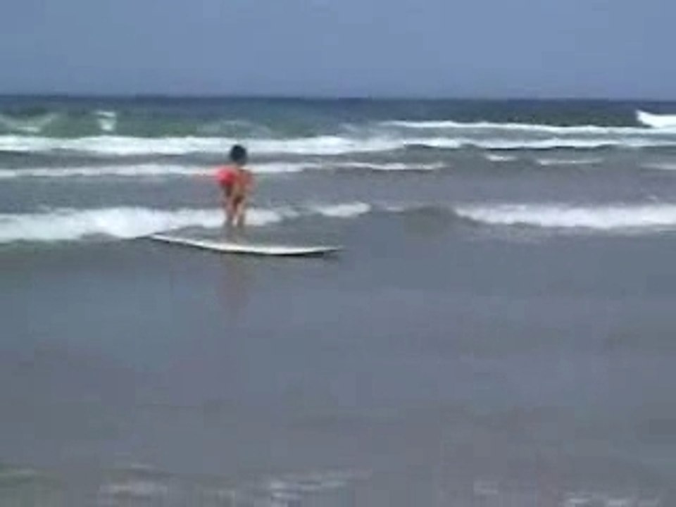 Premières sessions de surf de Waly