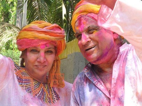 Javed Akhtar And Shabana Azmi Go Crazy On Holi