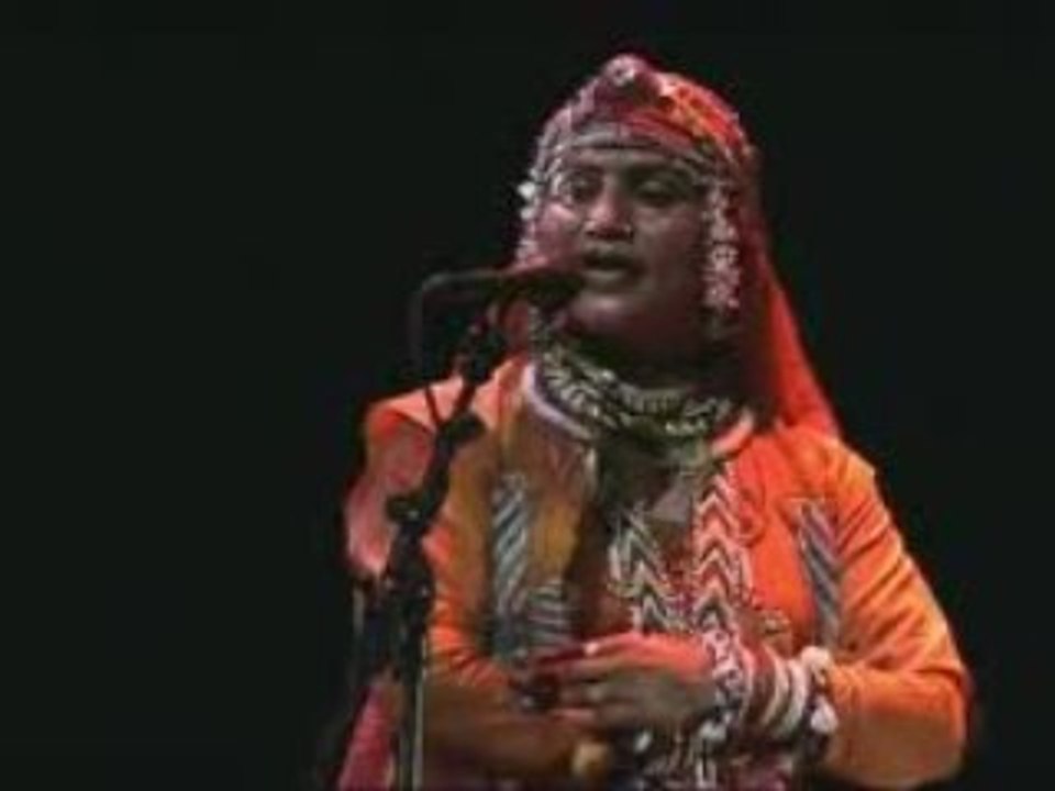 gulabi sapera et titi robin-shadi ke bad