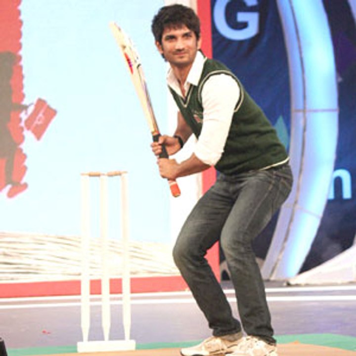 Sushant to play Dhoni!