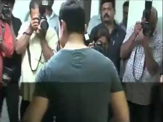 Aamir turns 49, dedicates year to 'Satyamev Jayate' - IANS India Videos