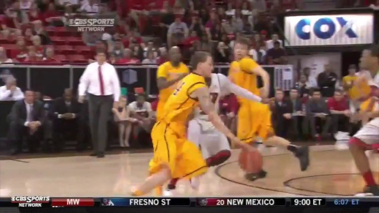 Josh Adams dunk