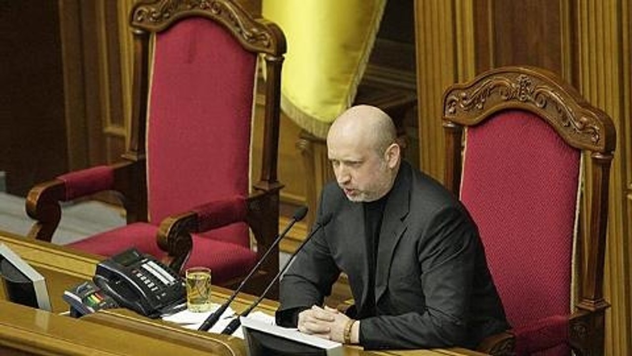 Crimea prepares to vote amid deadly showdown