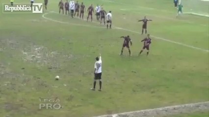 Most Unbelievable Goal Ever  In Italian Calcio (Football)