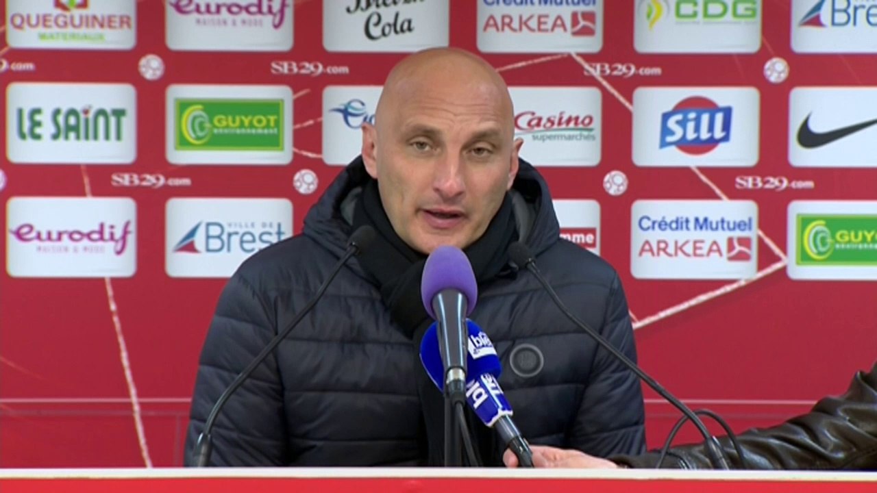 Conférence de presse Stade Brestois 29 - Tours FC (2-0) : Alex  DUPONT (SB29) - Olivier PANTALONI (TOURS) - 2013/2014