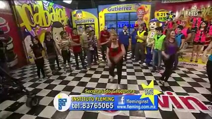 Reta de baile con las meseritas