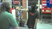 Robbery fail: Armed man makes hilarious attempted convenience store hold up in Bendigo, Australia