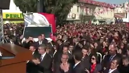 Bahçeli'nin Ezan Okunurken Slogan Atan Vatandaşa Güzel Cevabı