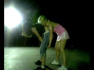 La femme a regis est encore bourré