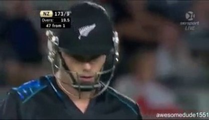 Very Funny Battle Mitchell McClenaghan vs Jade Dernbach