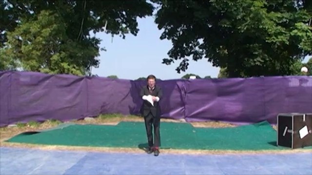 Arts de la Rue - Cie du petit monsieur