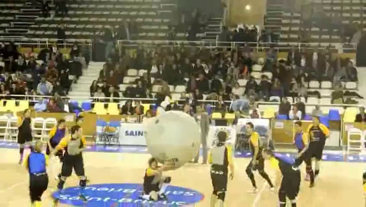 Kin-Ball