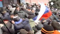 Ukraine: Pro-Kremlin protests hit Donetsk
