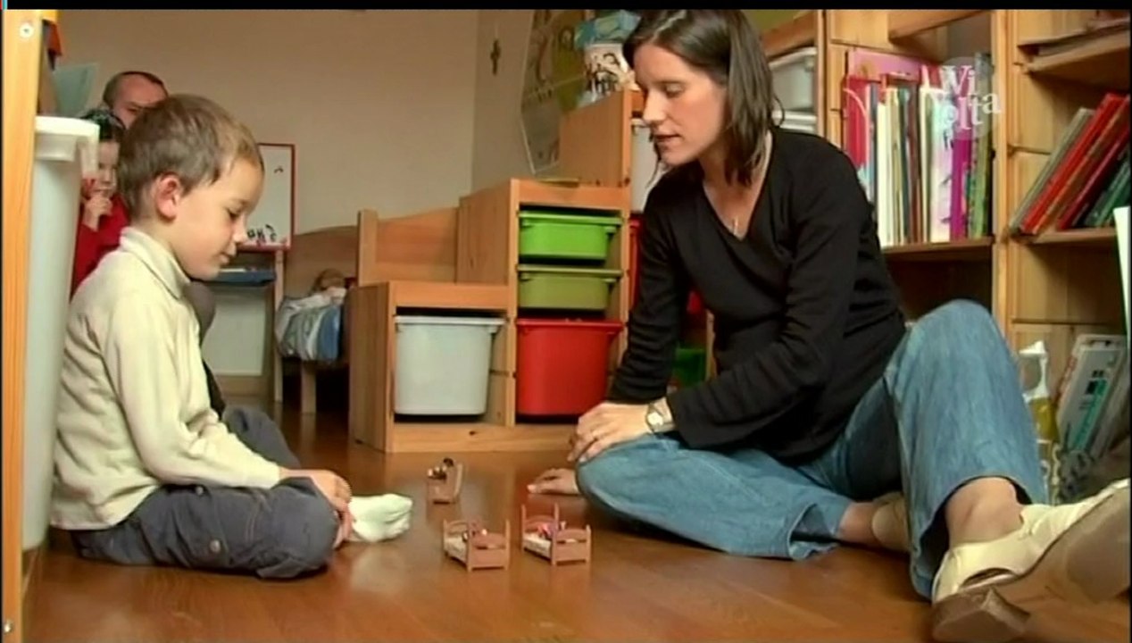 Vivolta - Les amitiés entre enfants (Amitié entre frères et soeurs) - 15-05-2013 13h18 15m (3955)