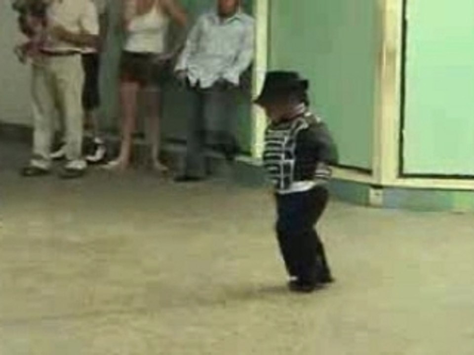 mini mickael jakcson terrible