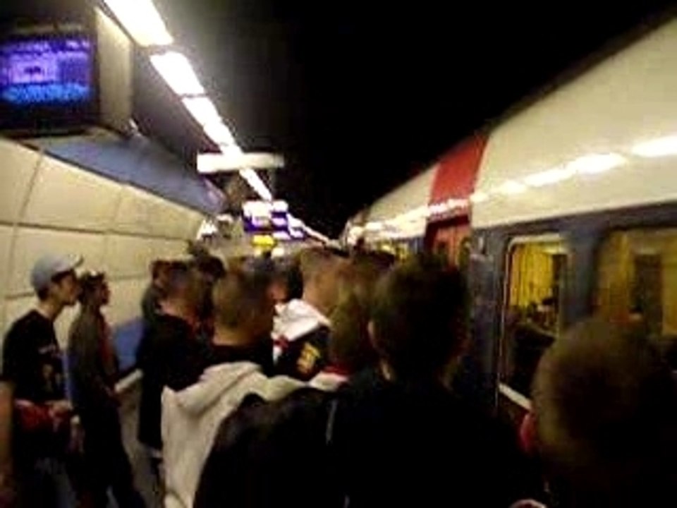 Brigade Sud Nice - Metro Stade de France