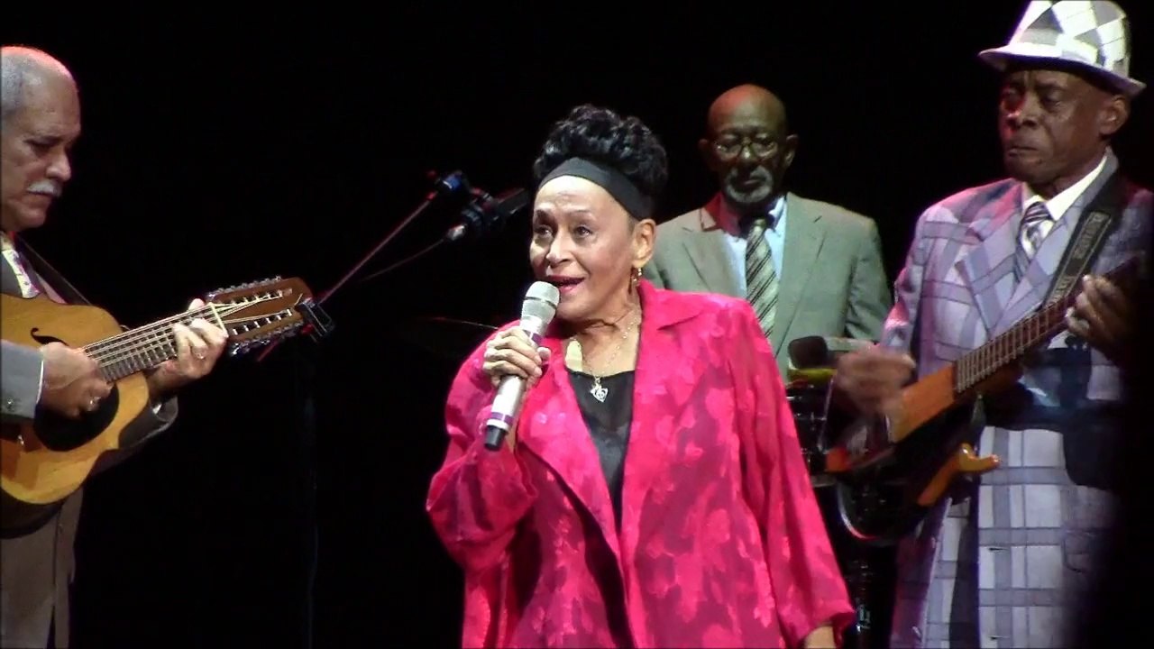 Orch. Buena Vista Social Club-2013- Omara Portu...