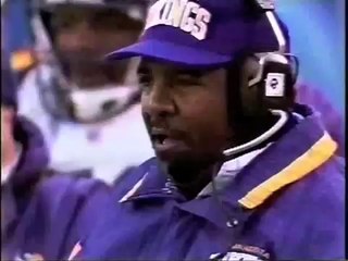 Hampton converts 4th down vs Vikings