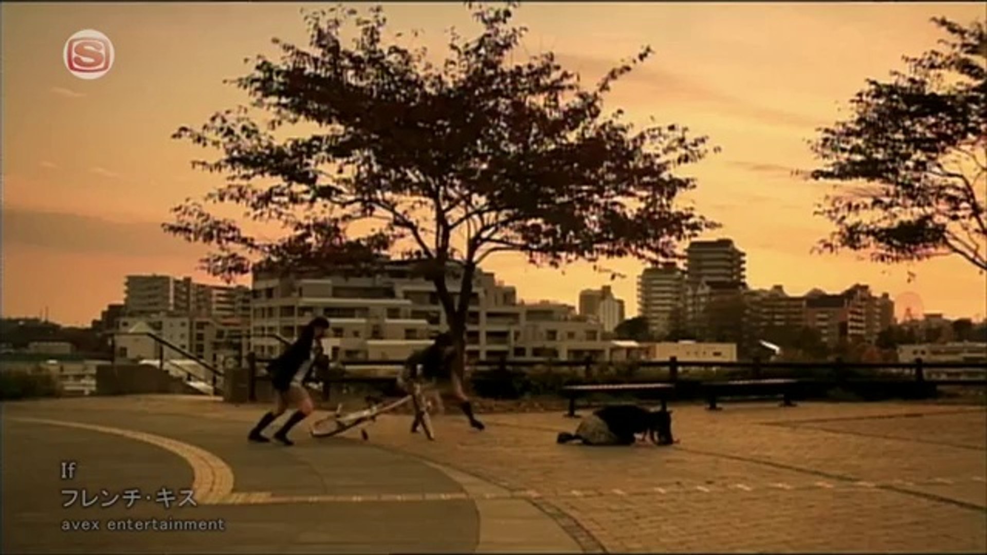 French Kiss If Video Dailymotion