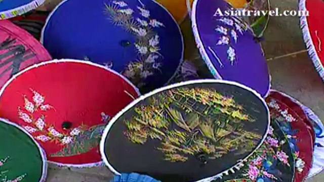 Chiang Mai Shopping, Thailand by Asiatravel.com