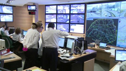 Ayrault: la circulation alternée prolongée "si nécessaire"